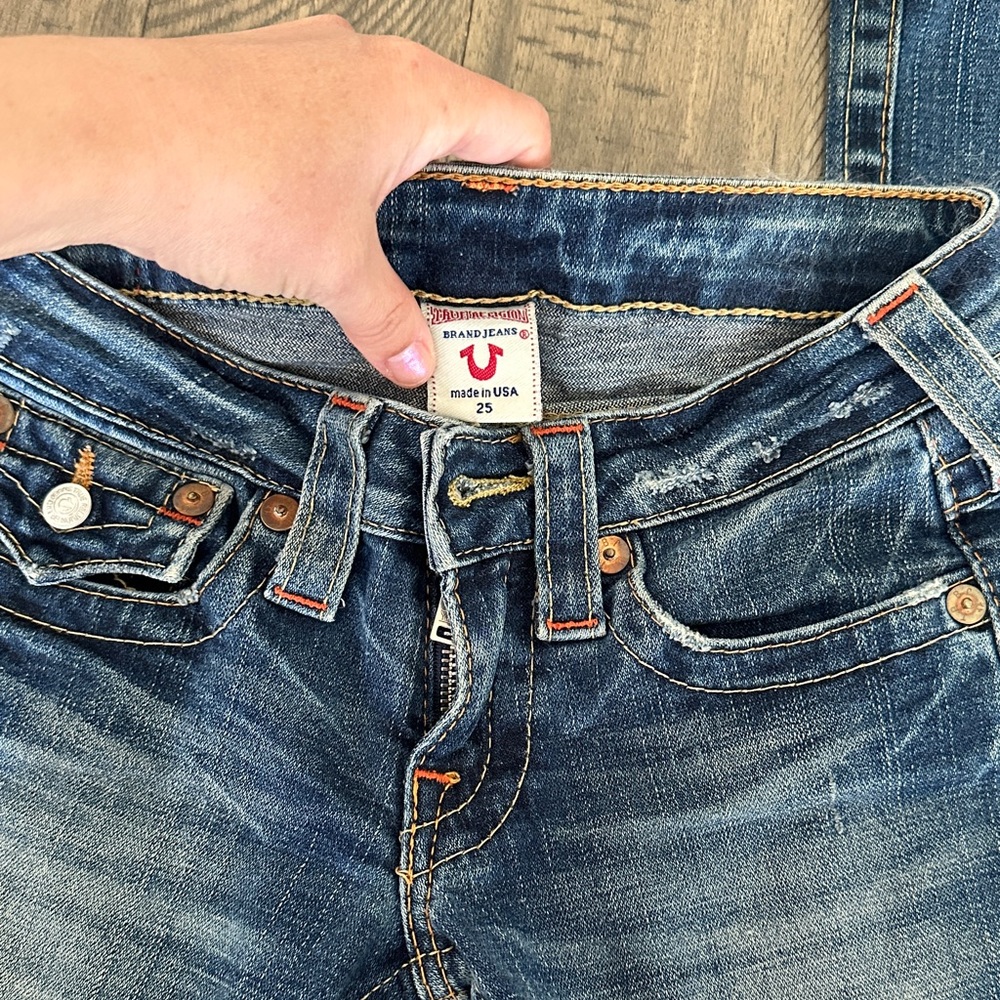 True Religion Women's Distressed Blue Skinny Jeans In mint condition! Old school